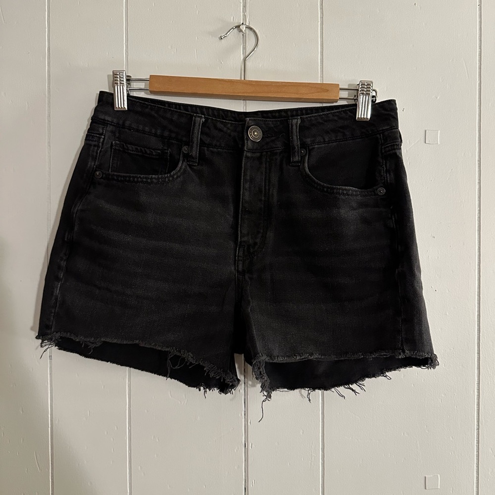 American Eagle Hi-Rise Tomgirl Jean shorts